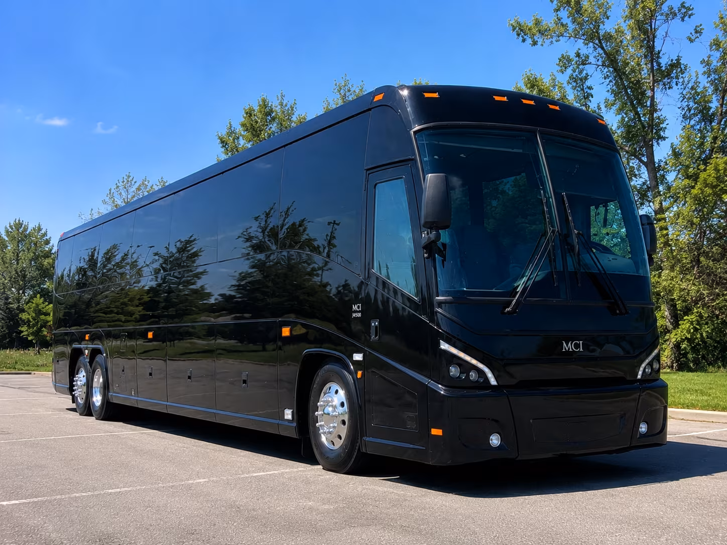 vineyard and rural venue weddings near lake lowell deserve a dedicated shuttle